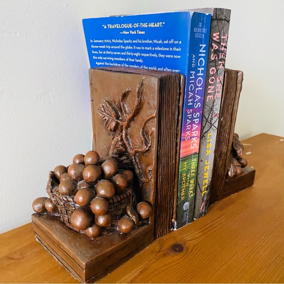 Book Ends 2 Piece Vintage Grapevine Fruit Basket Brown Book Ends Home Decor - Picture 3 of 7